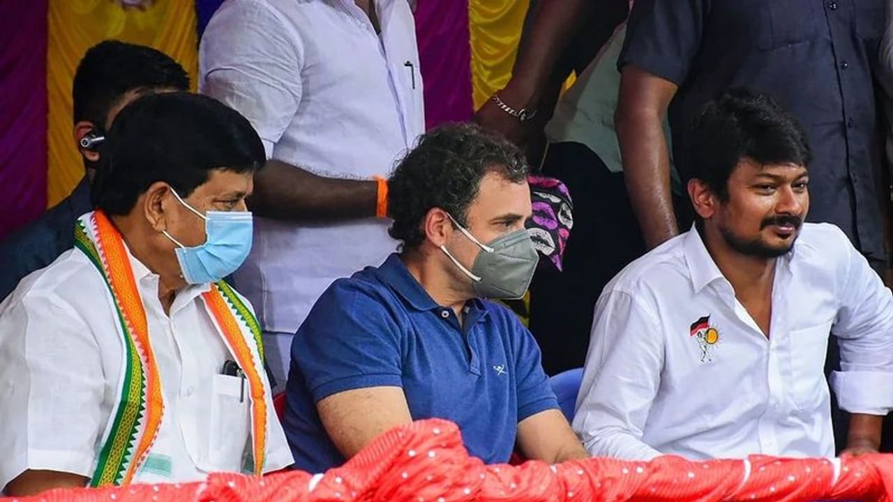 அலங்காநல்லூர் ஜல்லிக்கட்டு போட்டியை தொடங்கி வைக்கிறார் உதயநிதி அமைச்சர் மூர்த்தி தகவல் அலங்காநல்லூர் ஜல்லிக்கட்டு போட்டியை தொடங்கி வைக்கிறார் உதயநிதி அமைச்சர் மூர்த்தி தகவல்