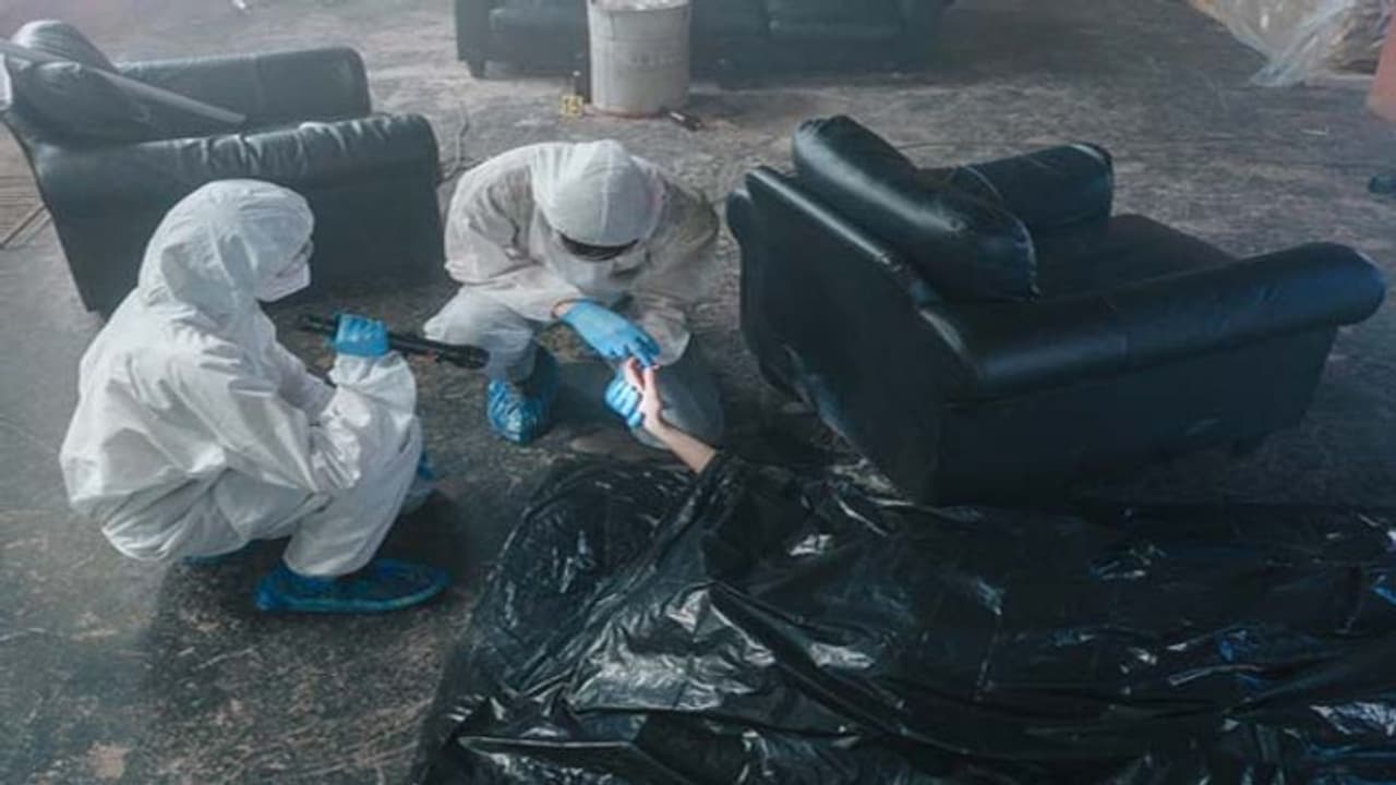 पत्नी की एक बात सुन पति ने कर डाले 7 मर्डर, सास व 5 बच्चों को बेरहमी से मारकर खुद किया सुसाइड पत्नी की एक बात सुन पति ने कर डाले 7 मर्डर, सास व 5 बच्चों को बेरहमी से मारकर खुद किया सुसाइड