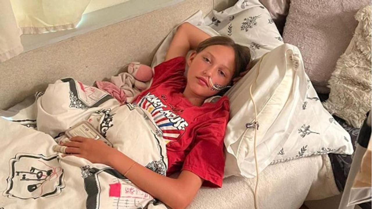 രണ്ടു വര്ഷം, ദീര്ഘകാല കൊവിഡിനോട് പൊരുതി ഒരു പെണ്കുട്ടി, ഭക്ഷണം ഫീഡിങ് ട്യൂബിലൂടെ! രണ്ടു വര്ഷം, ദീര്ഘകാല കൊവിഡിനോട് പൊരുതി ഒരു പെണ്കുട്ടി, ഭക്ഷണം ഫീഡിങ് ട്യൂബിലൂടെ!