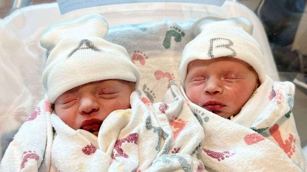 ഇരട്ടക്കുട്ടികള്, ഒരാള് പിറന്നത് 2022 ല്, മറ്റേയാള് 2023 ല്! ഇരട്ടക്കുട്ടികള്, ഒരാള് പിറന്നത് 2022 ല്, മറ്റേയാള് 2023 ല്!