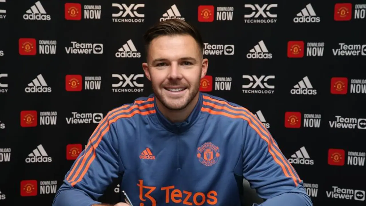 Manchester United signs goalkeeper Jack Butland on loan from Crystal Palace for season remainder Manchester United signs goalkeeper Jack Butland on loan from Crystal Palace for season remainder