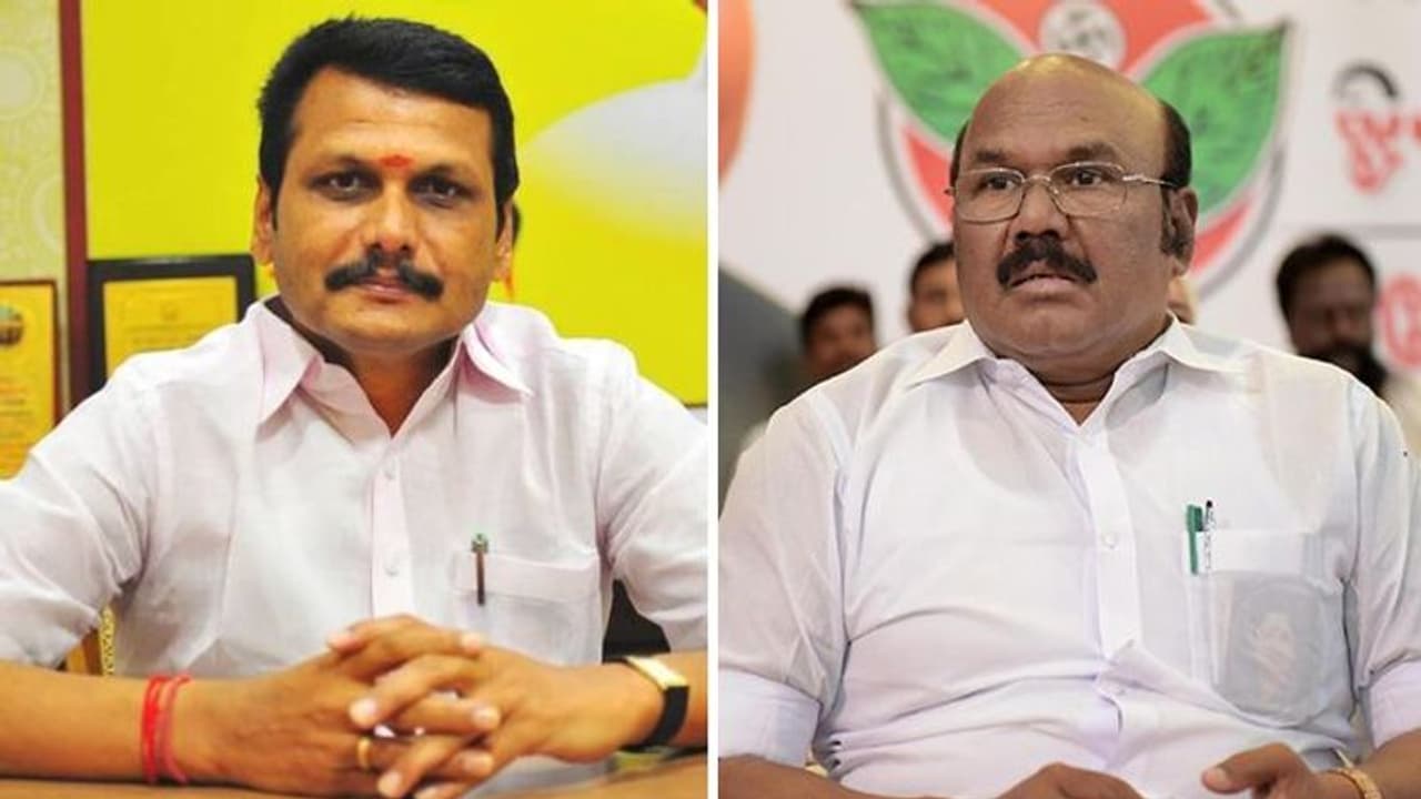 ஜில்லா முதல்வர்.. மெயின்ரோடு புகழ்.! கண்ட்ரோல் இல்லாதவர்கள் ஜெயக்குமாருக்கு சவால் விட்ட செந்தில் பாலாஜி! ஜில்லா முதல்வர்.. மெயின்ரோடு புகழ்.! கண்ட்ரோல் இல்லாதவர்கள் ஜெயக்குமாருக்கு சவால் விட்ட செந்தில் பாலாஜி!