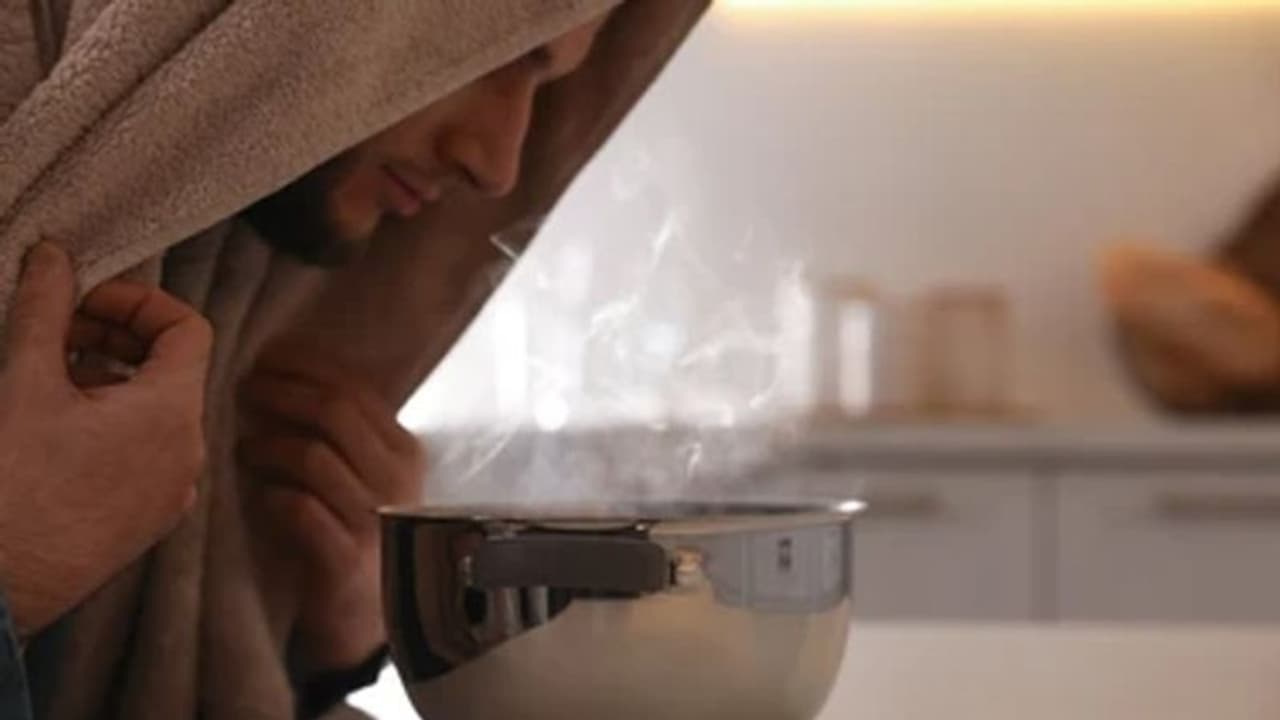 ആവി പിടിക്കുന്നത് കൊണ്ട് ചുമയും ജലദോഷവും മാറുമോ?