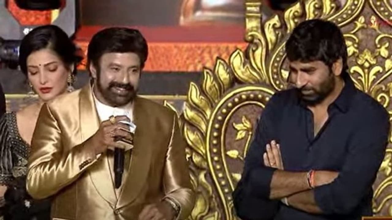 `ఇద్దరు క్రాక్లు కలిస్తే`.. తనపైనే సెటైర్లు వేసుకున్న బాలయ్య.. `వీరసింహారెడ్డి` ఒక విస్పోటనం అంటూ రచ్చ `ఇద్దరు క్రాక్లు కలిస్తే`.. తనపైనే సెటైర్లు వేసుకున్న బాలయ్య.. `వీరసింహారెడ్డి` ఒక విస్పోటనం అంటూ రచ్చ