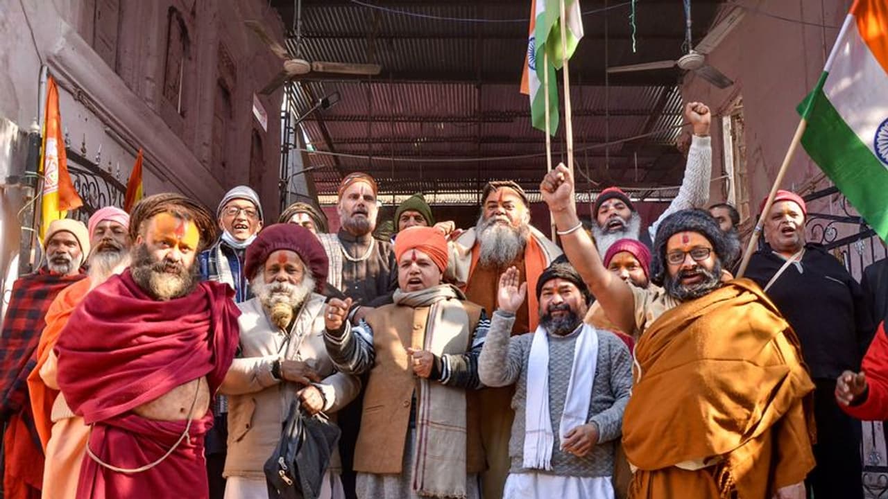 राजौरी टारगेट किलिंग के बाद केंद्र सरकार का दूसरा बड़ा एक्शन, TRF के बाद PAFF भी आतंकवादी लिस्ट में शामिल राजौरी टारगेट किलिंग के बाद केंद्र सरकार का दूसरा बड़ा एक्शन, TRF के बाद PAFF भी आतंकवादी लिस्ट में शामिल