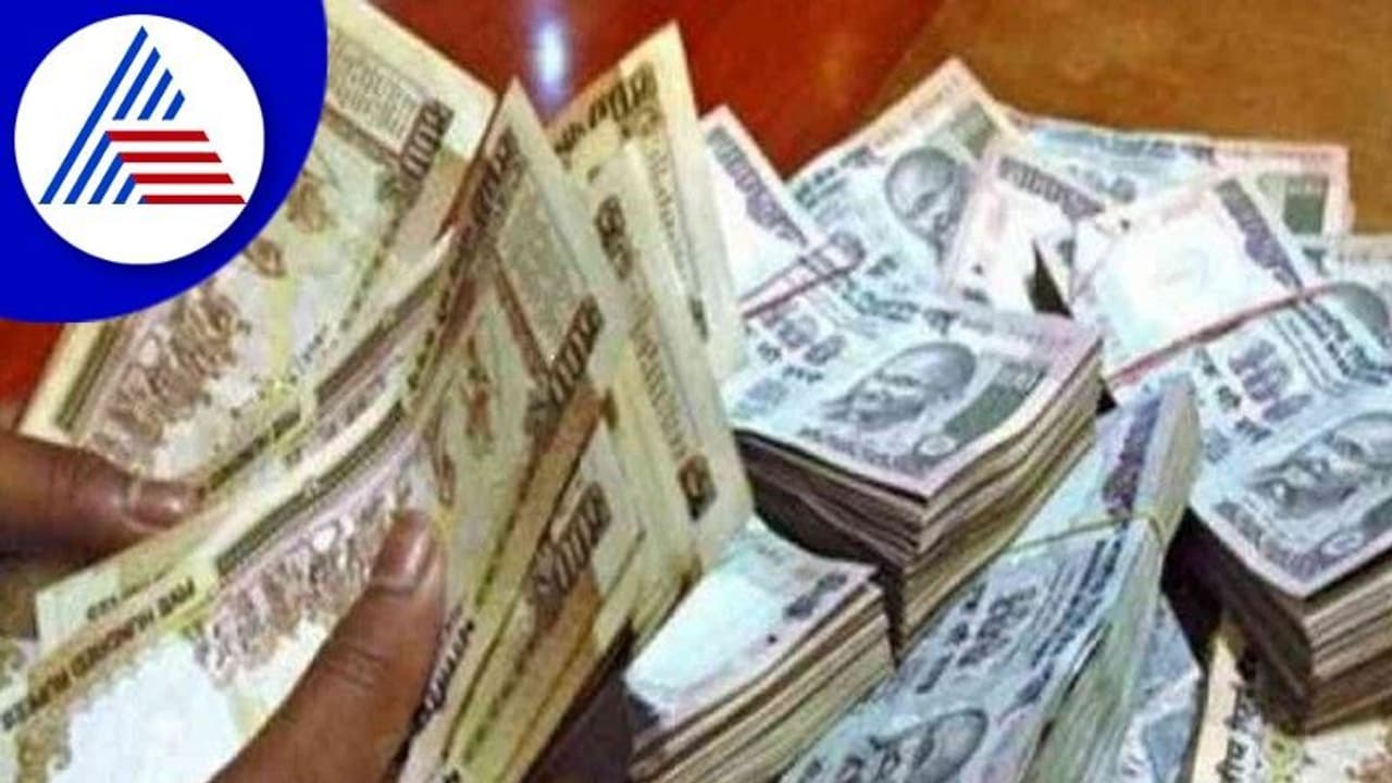 Bengaluru crime: ಕಡಿಮೆ ಬಡ್ಡಿ ಆಸೆ ತೋರಿಸಿ ಖೋಟಾ ನೋಟು ಚಲಾವಣೆ! Bengaluru crime: ಕಡಿಮೆ ಬಡ್ಡಿ ಆಸೆ ತೋರಿಸಿ ಖೋಟಾ ನೋಟು ಚಲಾವಣೆ!