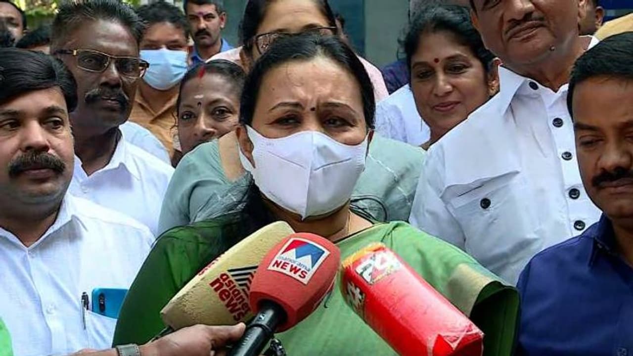 എഫ്എസ്എസ് പ്രകാരം അടപ്പിച്ച സ്ഥാപനം തുറക്കാൻ ജീവനക്കാര്ക്ക് ഭക്ഷ്യസുരക്ഷാ പരിശീലനം നിര്ബന്ധമാക്കി: മന്ത്രി എഫ്എസ്എസ് പ്രകാരം അടപ്പിച്ച സ്ഥാപനം തുറക്കാൻ ജീവനക്കാര്ക്ക് ഭക്ഷ്യസുരക്ഷാ പരിശീലനം നിര്ബന്ധമാക്കി: മന്ത്രി