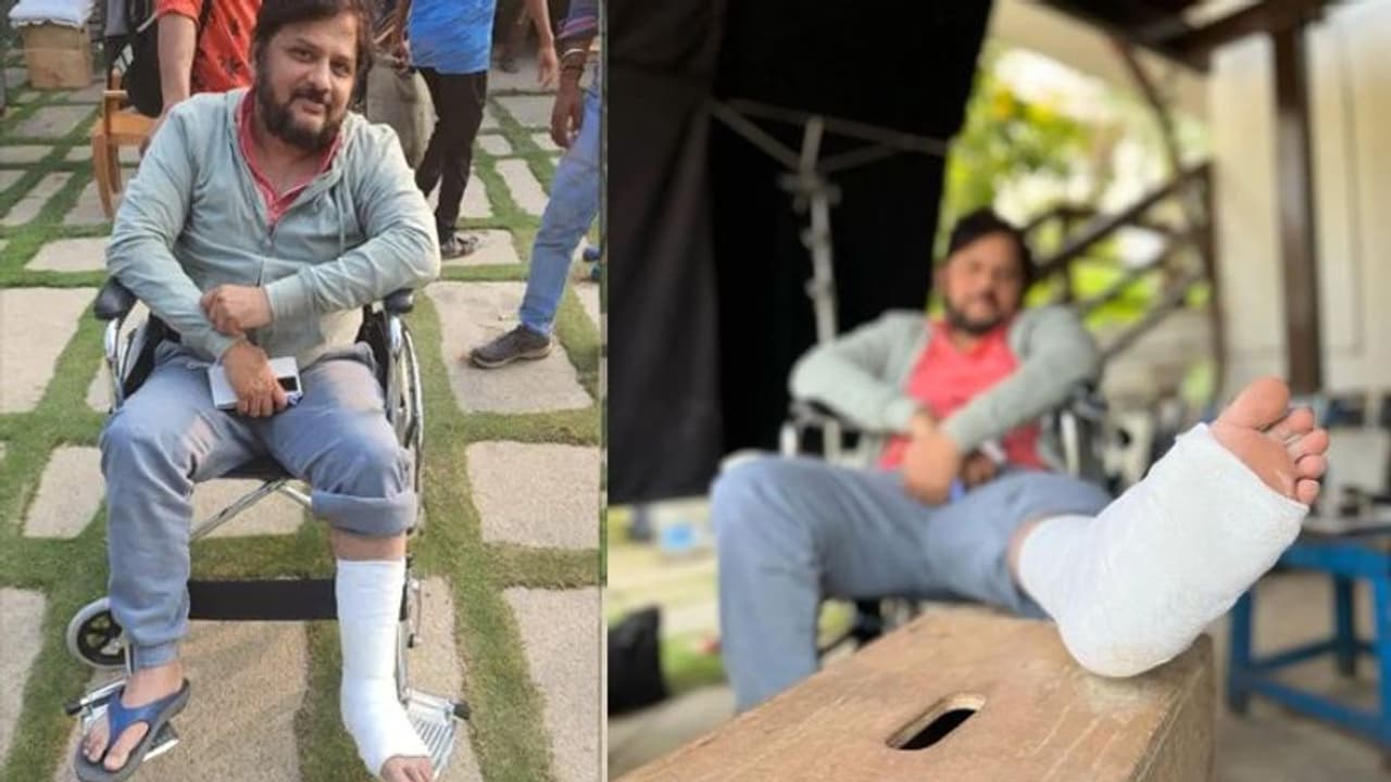 డైరెక్టర్ సురేందర్ రెడ్డికి ప్రమాదం, గాయాలతోనే ఏజెంట్ షూటింగ్ కురెడీ అయిన దర్శకుడు డైరెక్టర్ సురేందర్ రెడ్డికి ప్రమాదం, గాయాలతోనే ఏజెంట్ షూటింగ్ కురెడీ అయిన దర్శకుడు