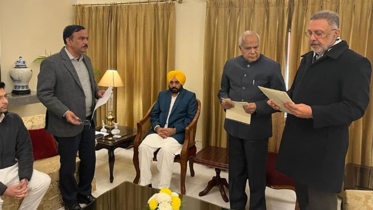 പഞ്ചാബില് അഴിമതിയാരോപണത്തെ തുടർന്ന് രാജിവച്ച മന്ത്രിക്ക് പകരം അതിക്രമകേസിൽ ശിക്ഷിക്കപ്പെട്ടയാള് പഞ്ചാബില് അഴിമതിയാരോപണത്തെ തുടർന്ന് രാജിവച്ച മന്ത്രിക്ക് പകരം അതിക്രമകേസിൽ ശിക്ഷിക്കപ്പെട്ടയാള്