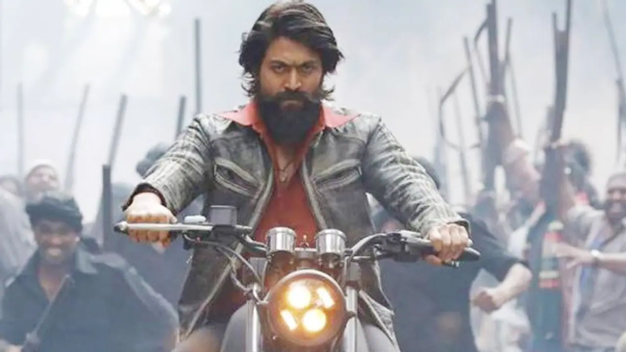 ನಿರ್ದೇಶಕರಿಗೆ 15 ನಿಮಿಷಕ್ಕಿಂತಲೂ ಹೆಚ್ಚು ಸಮಯ ಕೆಜಿಎಫ್‌ 2 ನೋಡಲು ಆಗಲಿಲ್ಲ ಎಂದ ಆರ್‌ಜಿವಿ