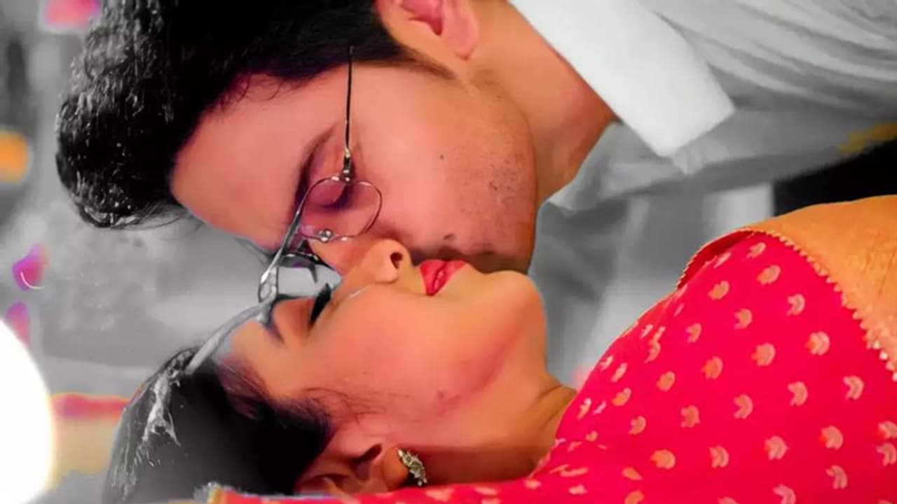 Anupama: अनुपमा अनुज का लीक हुआ Kissing सीन, दोनों के बीच इंटीमेसी देख उड़े सबके होश