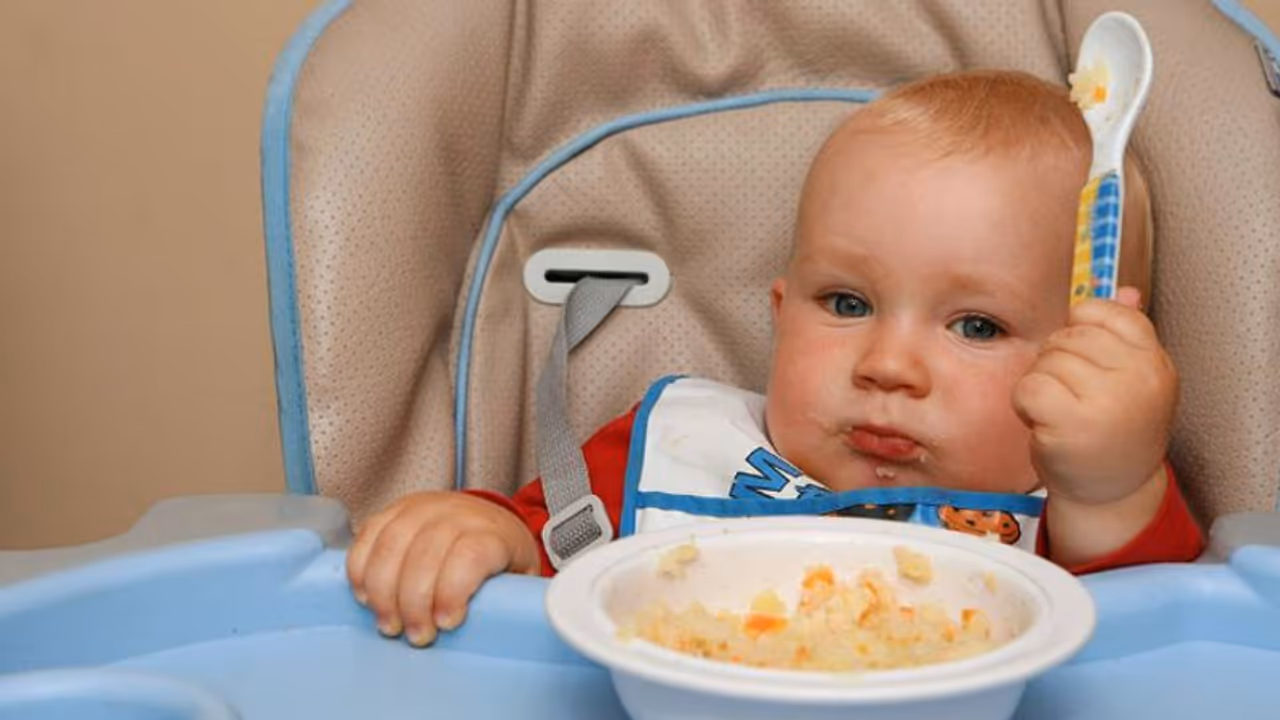 കുഞ്ഞിന് പത്ത് മാസം കഴിഞ്ഞോ? എങ്കിൽ, നല്കാം ഈ ആറ് ഭക്ഷണങ്ങൾ... കുഞ്ഞിന് പത്ത് മാസം കഴിഞ്ഞോ? എങ്കിൽ, നല്കാം ഈ ആറ് ഭക്ഷണങ്ങൾ...