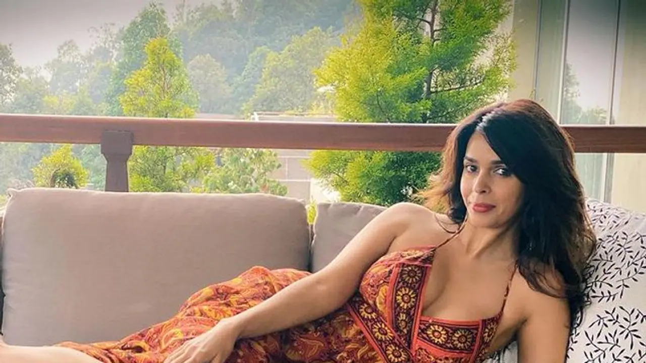 IAS ಅಧಿಕಾರಿಯಾಗ್ಬೇಕಿದ್ದ ಮಲ್ಲಿಕಾ ಮನೆಬಿಟ್ಟು ಓಡಿ ಬಿಚ್ಚೋಲೆ ಗಂಗಮ್ಮ ಆಗಿದ್ದೇ ರೋಚಕ! IAS ಅಧಿಕಾರಿಯಾಗ್ಬೇಕಿದ್ದ ಮಲ್ಲಿಕಾ ಮನೆಬಿಟ್ಟು ಓಡಿ ಬಿಚ್ಚೋಲೆ ಗಂಗಮ್ಮ ಆಗಿದ್ದೇ ರೋಚಕ!