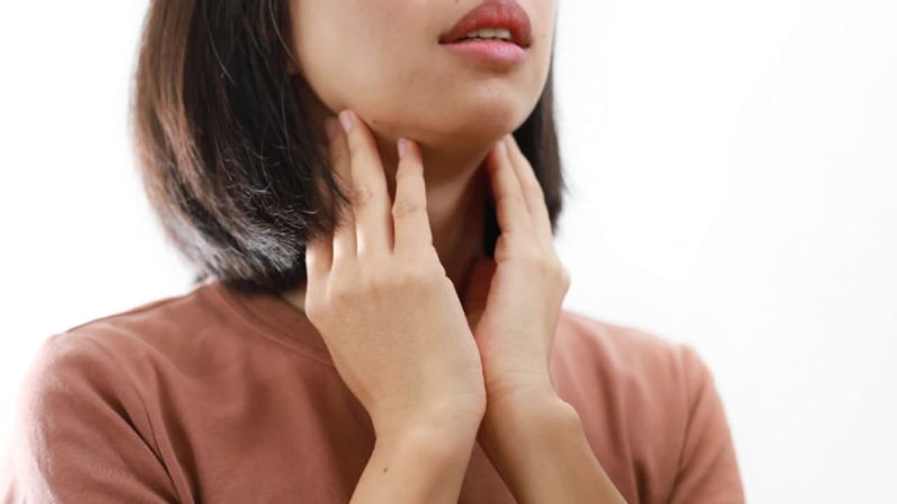 തൈറോയ്ഡിന്റെ ശ്രദ്ധിക്കാതെ പോകുന്ന ഏഴ് ലക്ഷണങ്ങള്... തൈറോയ്ഡിന്റെ ശ്രദ്ധിക്കാതെ പോകുന്ന ഏഴ് ലക്ഷണങ്ങള്...