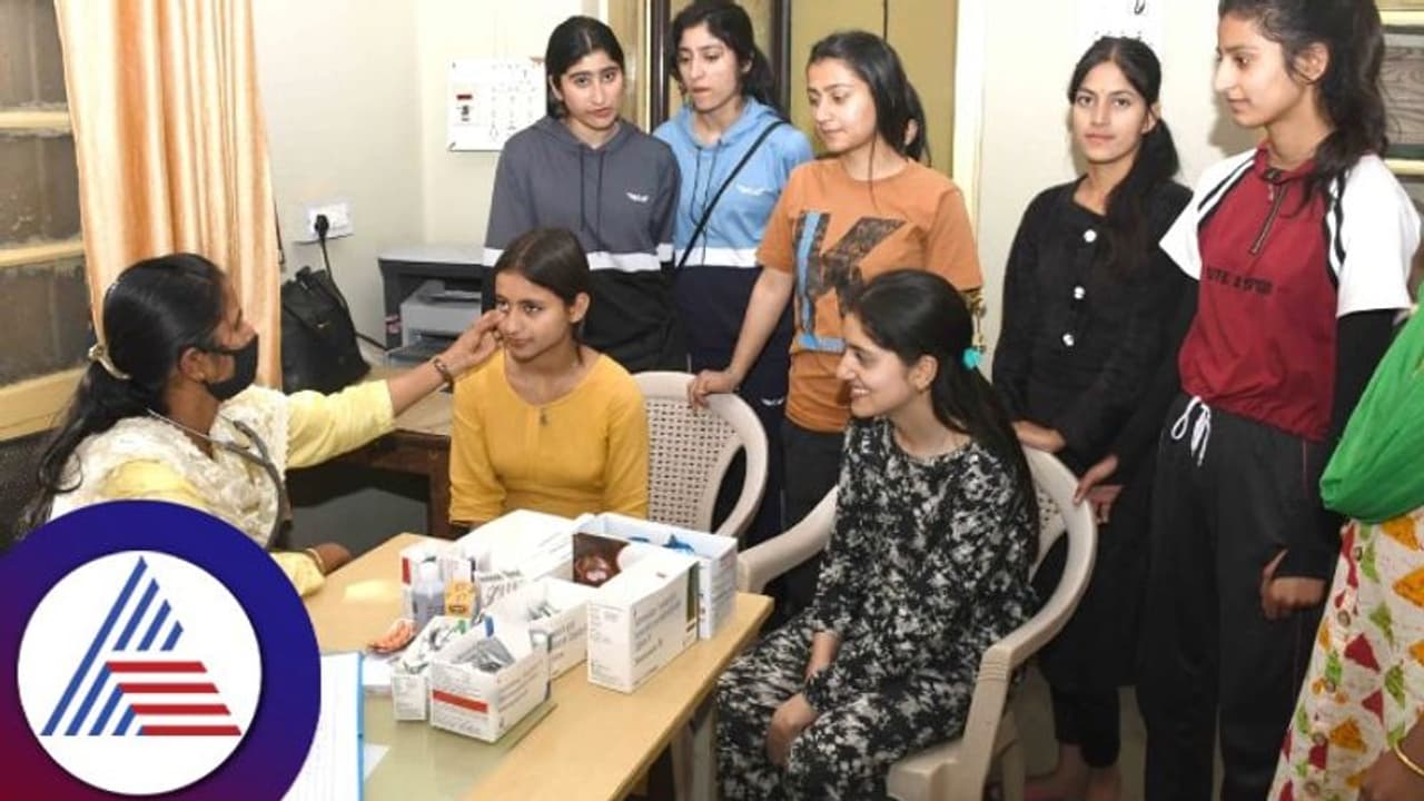 National Youth Festival: ಕೋವಿಡ್ ಆತಂಕ: ಆರೋಗ್ಯ ಪರೀಕ್ಷೆಗೆ 300 ವೈದ್ಯಕೀಯ ಸಿಬ್ಬಂದಿ ನಿಯೋಜನೆ National Youth Festival: ಕೋವಿಡ್ ಆತಂಕ: ಆರೋಗ್ಯ ಪರೀಕ್ಷೆಗೆ 300 ವೈದ್ಯಕೀಯ ಸಿಬ್ಬಂದಿ ನಿಯೋಜನೆ