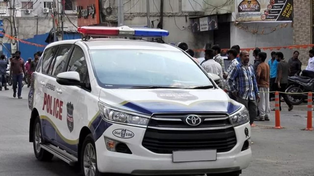 ಹುಟ್ಟಿದ ಒಂದೇ ದಿನಕ್ಕೆ ಶಿಶುವನ್ನು 3ನೇ ಮಹಡಿಯಿಂದ ಎಸೆದು ಕೊಂದ ತಾಯಿ! ಹುಟ್ಟಿದ ಒಂದೇ ದಿನಕ್ಕೆ ಶಿಶುವನ್ನು 3ನೇ ಮಹಡಿಯಿಂದ ಎಸೆದು ಕೊಂದ ತಾಯಿ!