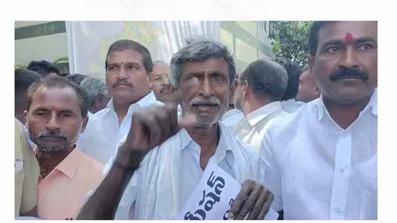 జగిత్యాల కొత్త మాస్టర్ ప్లాన్ : మున్సిపల్ కార్యాలయం ముందు మూడు గ్రామాల రైతుల ధర్నా