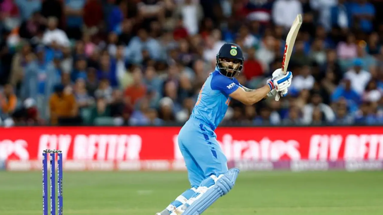 ശ്രീലങ്കക്കെതിരായ സെഞ്ചുറി, സച്ചിന്റെ വമ്പന് റെക്കോര്ഡിനൊപ്പമെത്തി വിരാട് കോലി ശ്രീലങ്കക്കെതിരായ സെഞ്ചുറി, സച്ചിന്റെ വമ്പന് റെക്കോര്ഡിനൊപ്പമെത്തി വിരാട് കോലി