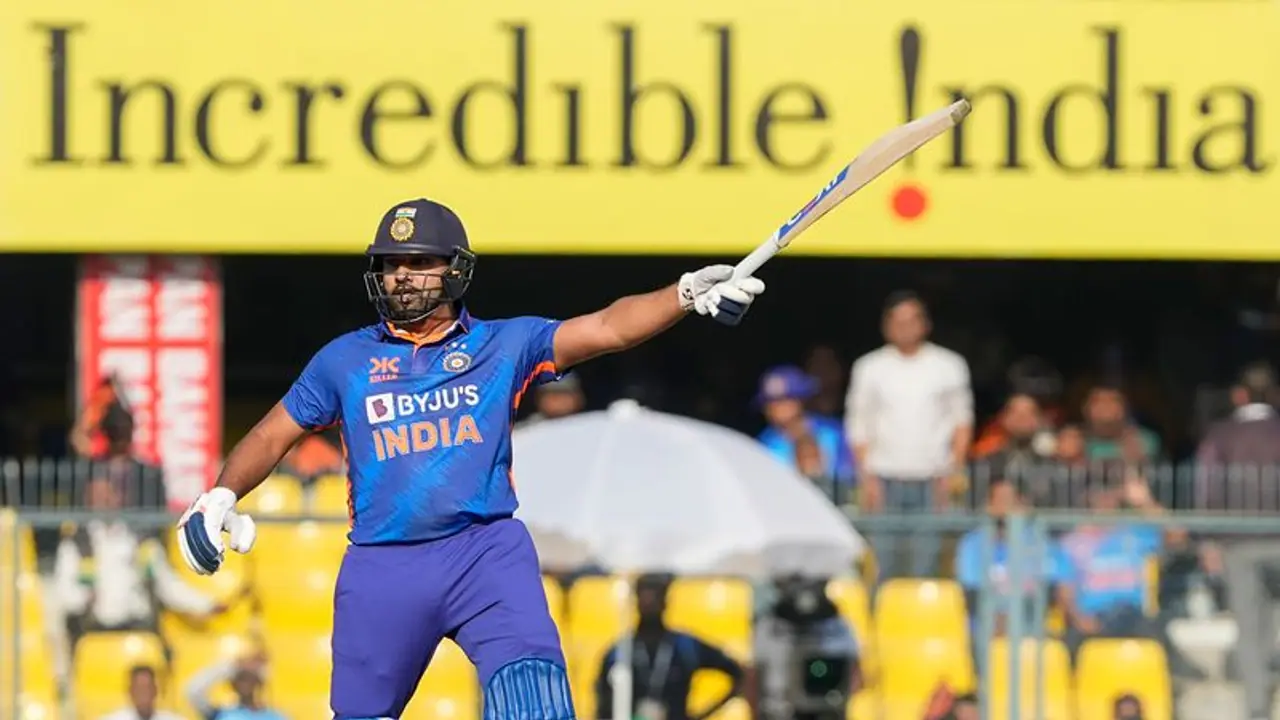 രോഹിത്തും ഗില്ലും കലക്കനടി; കാര്യവട്ടത്ത് ഇന്ത്യക്ക് ത്രസിപ്പിക്കുന്ന തുടക്കം രോഹിത്തും ഗില്ലും കലക്കനടി; കാര്യവട്ടത്ത് ഇന്ത്യക്ക് ത്രസിപ്പിക്കുന്ന തുടക്കം