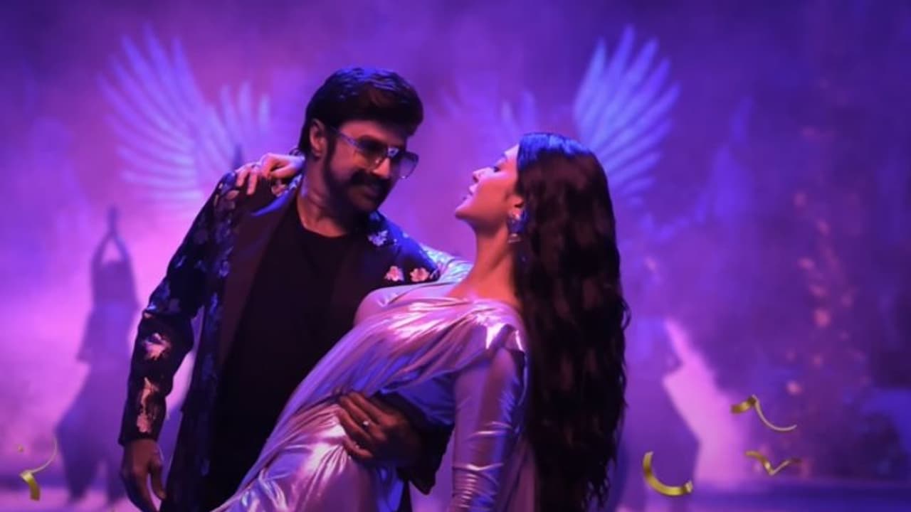 ഡാന്സ് ഫ്ലോറിനെ ത്രസിപ്പിച്ച് ബാലയ്യ, ശ്രുതി ഹാസന്; 'വീര സിംഹ റെഡ്ഡി' സോംഗ് ഡാന്സ് ഫ്ലോറിനെ ത്രസിപ്പിച്ച് ബാലയ്യ, ശ്രുതി ഹാസന്; 'വീര സിംഹ റെഡ്ഡി' സോംഗ്