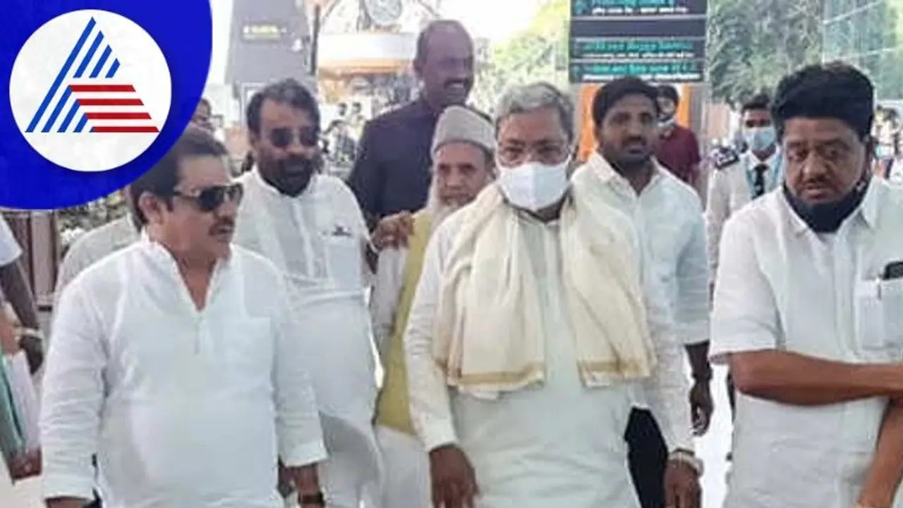 Assembly election: ಕೋಲಾರ ಬಳಿಕ ಚಾಮರಾಜಪೇಟೆಯಲ್ಲಿ ಸಿದ್ದು ಮಿಂಚಿನ ಸಂಚಾರ Assembly election: ಕೋಲಾರ ಬಳಿಕ ಚಾಮರಾಜಪೇಟೆಯಲ್ಲಿ ಸಿದ್ದು ಮಿಂಚಿನ ಸಂಚಾರ