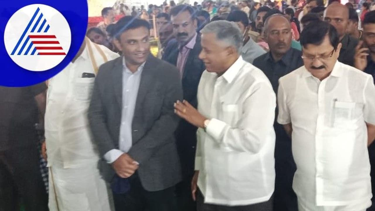 Chikkaballapur Utsav: ಸುಧಾಕರ್ ವ್ಯಕ್ತಿಯಲ್ಲ, ಶಕ್ತಿ; ಭವಿಷ್ಯದ ನಾಯಕ : ವಸತಿ ಸಚಿವ ಸೋಮಣ್ಣ Chikkaballapur Utsav: ಸುಧಾಕರ್ ವ್ಯಕ್ತಿಯಲ್ಲ, ಶಕ್ತಿ; ಭವಿಷ್ಯದ ನಾಯಕ : ವಸತಿ ಸಚಿವ ಸೋಮಣ್ಣ