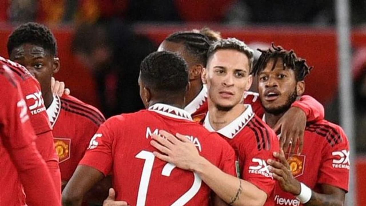 ഇഎഫ്എല് കപ്പ്: മാഞ്ചസ്റ്റര് യുണൈറ്റഡ് സെമിയില്; ഫ്രഞ്ച് ലീഗില് പിഎസ്ജി ഇന്നിറങ്ങും, മെസി കളിച്ചേക്കും ഇഎഫ്എല് കപ്പ്: മാഞ്ചസ്റ്റര് യുണൈറ്റഡ് സെമിയില്; ഫ്രഞ്ച് ലീഗില് പിഎസ്ജി ഇന്നിറങ്ങും, മെസി കളിച്ചേക്കും