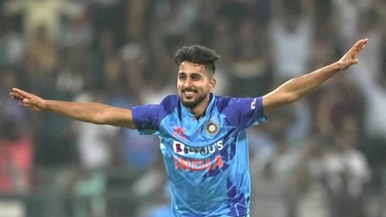 ഉമ്രാന് മാലിക്കിന്റെ വേഗം ഞാന് മറികടക്കും! പാകിസ്ഥാന് യുവതാരത്തിന്റെ വെല്ലുവിളി ഉമ്രാന് മാലിക്കിന്റെ വേഗം ഞാന് മറികടക്കും! പാകിസ്ഥാന് യുവതാരത്തിന്റെ വെല്ലുവിളി