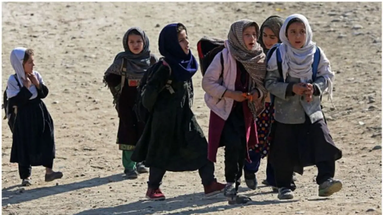 അഫ്ഗാന്‍; ഒന്ന് മുതല്‍ ആറാം ക്ലാസുവരെ പെണ്‍കുട്ടികള്‍ക്ക് വിദ്യാഭ്യാസത്തിന് താലിബാന്‍റെ അനുമതി 