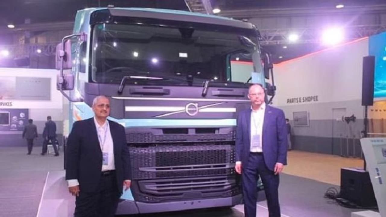 ఆటో ఎక్స్పో 2023లో భారతదేశపు అతి పొడవైన ఎలక్ట్రిక్ ఇంటర్సిటీ బస్.. ఇంకా మరెన్నో కొత్త వాహనాల పరిచయం.. ఆటో ఎక్స్పో 2023లో భారతదేశపు అతి పొడవైన ఎలక్ట్రిక్ ఇంటర్సిటీ బస్.. ఇంకా మరెన్నో కొత్త వాహనాల పరిచయం..