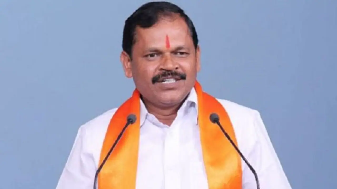 காவிரி விவகாரத்தில் கர்நாடகா அரசை டிஸ்மிஸ் செய்ய வலியுறுத்தி தமிழகம் முழுவதும் போராட்டம் அர்ஜூன் சம்பத் காவிரி விவகாரத்தில் கர்நாடகா அரசை டிஸ்மிஸ் செய்ய வலியுறுத்தி தமிழகம் முழுவதும் போராட்டம் அர்ஜூன் சம்பத்