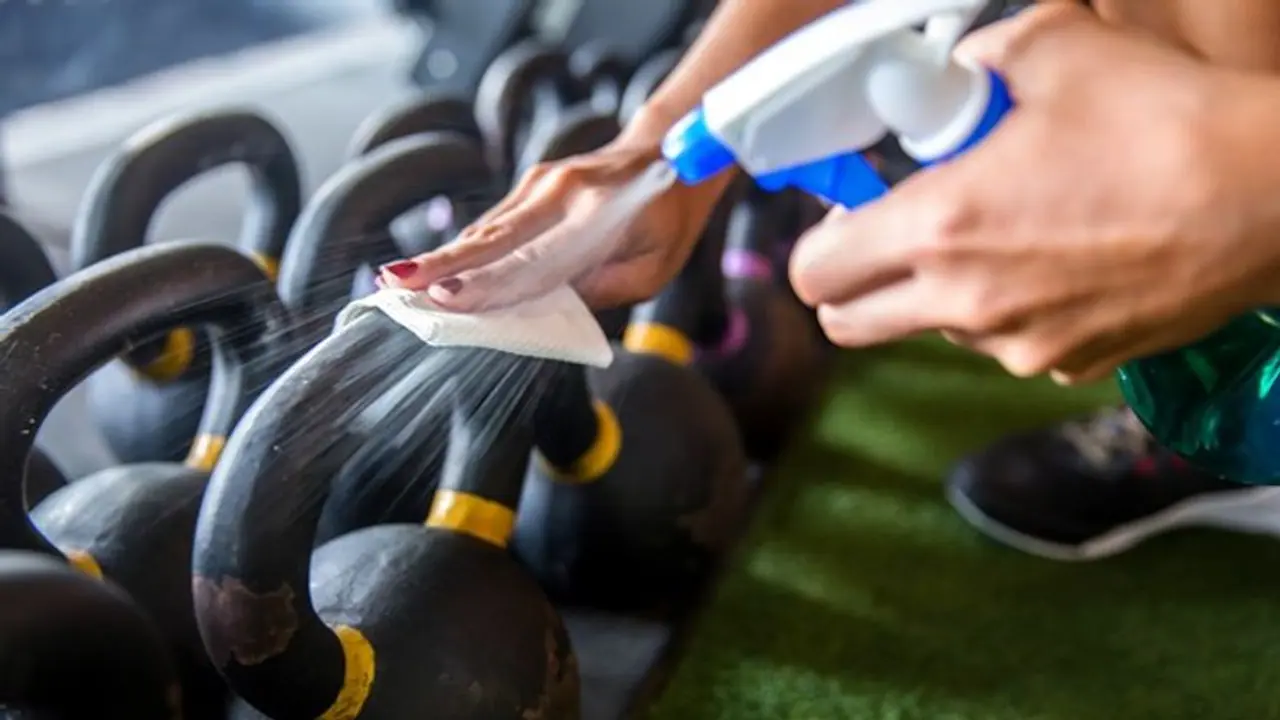 6 ways to avoid fungi, germs, and bacteria from your gym wear and equipment