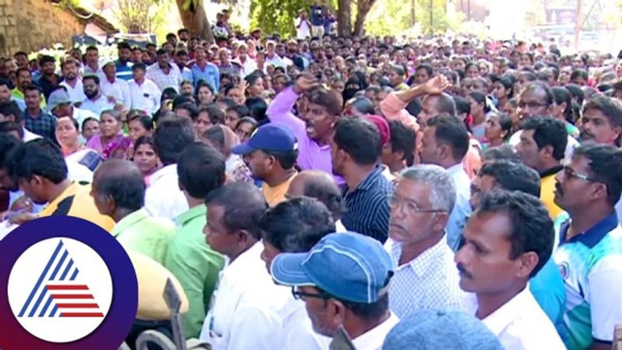 ಅವೈಜ್ಞಾನಿಕ ಮೀನುಗಾರಿಕೆ ವಿರುದ್ಧ ಬೀದಿಗಿಳಿದ ಮೀನುಗಾರರು: ಕಠಿಣ ಕ್ರಮ ಕೈಗೊಳ್ಳಲು ಒತ್ತಾಯ