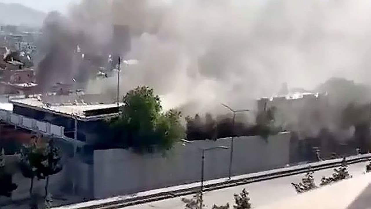 अफगानिस्तान के विदेश मंत्रालय के पास आत्मघाती हमले में 20 लोगों की मौत, चीनी अधिकारियों के साथ हो रही थी बैठक