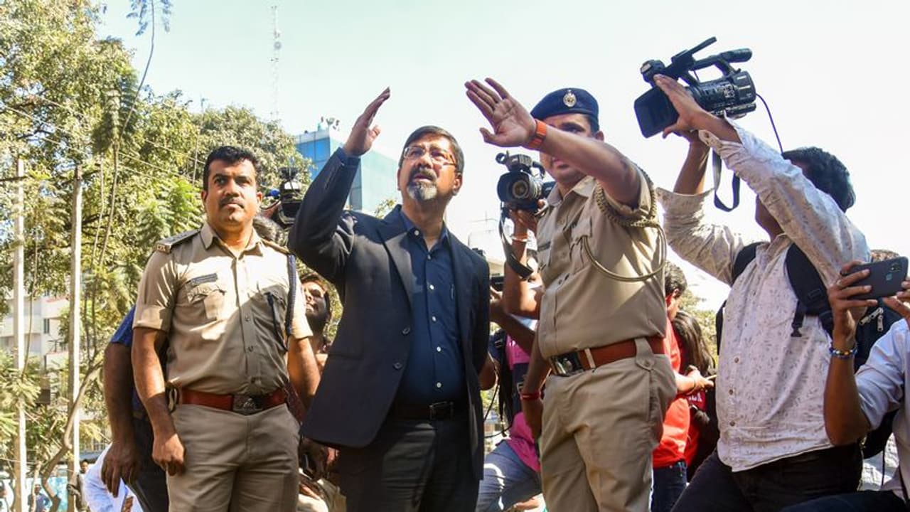 Namma Metro ಪಿಲ್ಲರ್‌ ದುರಂತ: ಮೆಟ್ರೋ ಎಂಡಿ ಅಜುಂ ಪರ್ವೇಜ್‌ಗೆ ಪೊಲೀಸರ ಗ್ರಿಲ್‌