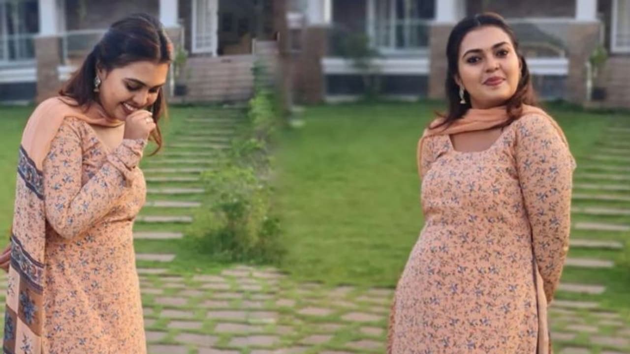 വീണ്ടും സീരിയലിലേക്ക്, പുതിയ വാർത്ത പങ്കുവെച്ച് മൃദുല വിജയ് വീണ്ടും സീരിയലിലേക്ക്, പുതിയ വാർത്ത പങ്കുവെച്ച് മൃദുല വിജയ്