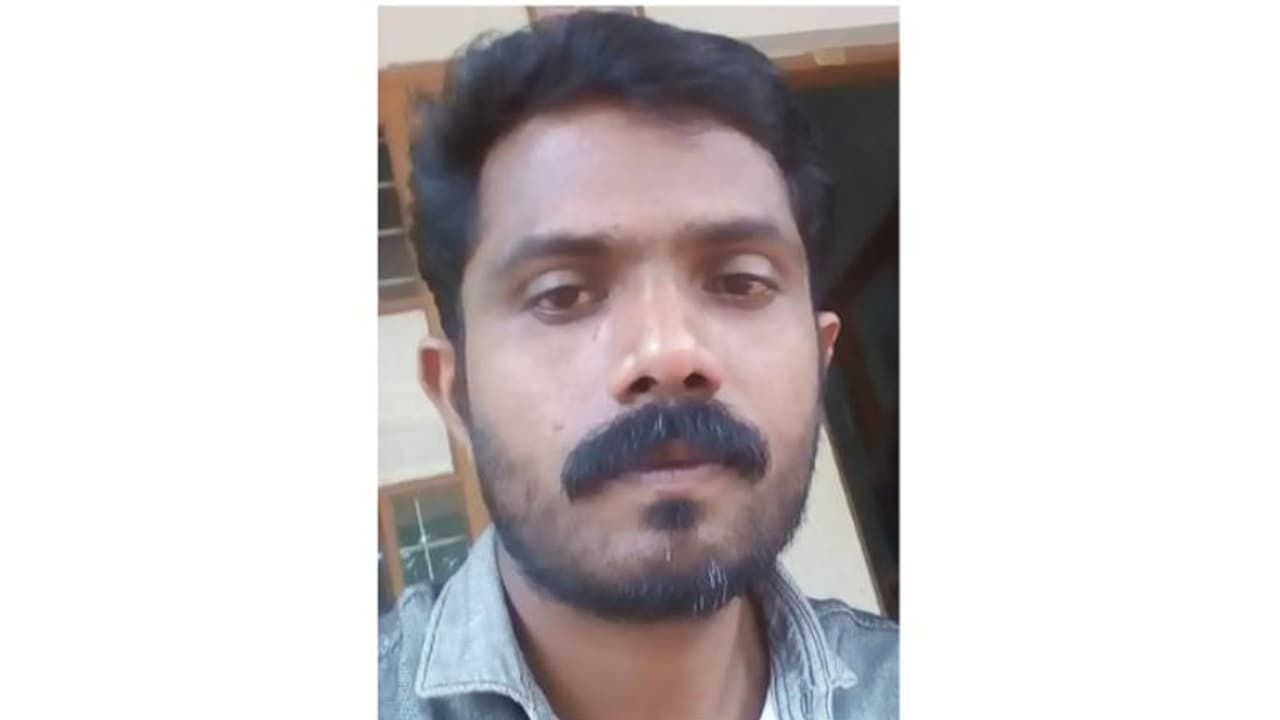 ബത്തേരിക്കടുത്ത് ഗുഡ്‌സ് ഓട്ടോ മറിഞ്ഞ് യുവാവിന് ദാരുണാന്ത്യം