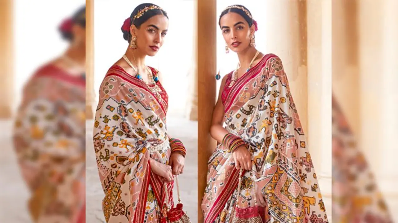 ஒவ்வொரு பெண்ணிடமும் இருக்கவேண்டிய 5 புடவைகள்..! முழு விபரம் இதோ..!!