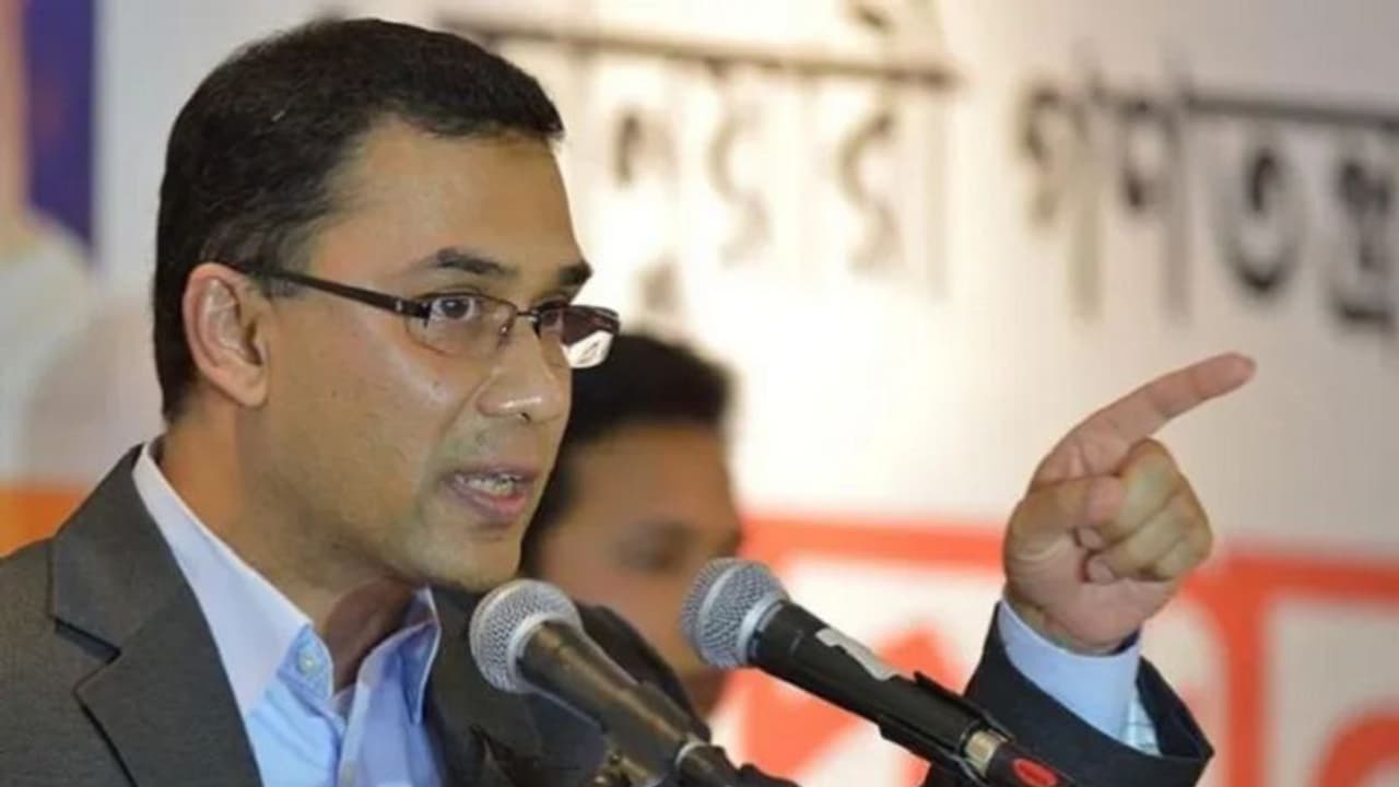 'ಹಿಂದೂ ಧಾರ್ಮಿಕ ಗ್ರಂಥಗಳು ಅಶ್ಲೀಲ ಪಠ್ಯಗಳು, ಯಾವುದೇ ನೈತಿಕ ಬೋಧನೆ ನೀಡುವುದಿಲ್ಲ': ಬಾಂಗ್ಲಾ ನಾಯಕ! 'ಹಿಂದೂ ಧಾರ್ಮಿಕ ಗ್ರಂಥಗಳು ಅಶ್ಲೀಲ ಪಠ್ಯಗಳು, ಯಾವುದೇ ನೈತಿಕ ಬೋಧನೆ ನೀಡುವುದಿಲ್ಲ': ಬಾಂಗ್ಲಾ ನಾಯಕ!