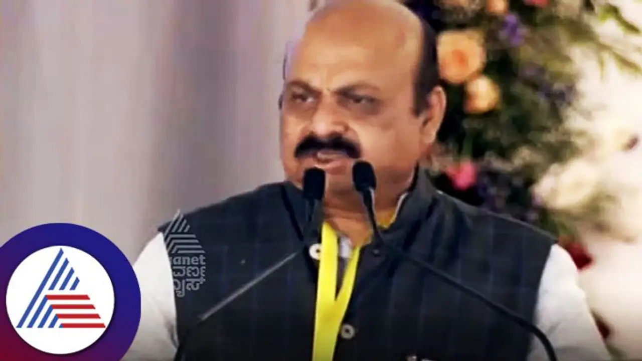 ರಾಜ್ಯದಲ್ಲಿ ಬಿಜೆಪಿ ಪರ ಅಲೆಯಿದೆ ಆದರೂ ಕಾಂಗ್ರೆಸ್ನವರು ಗೆದ್ದಿರುವಂತೆ ಪೋಸ್ ಕೊಡ್ತಿದ್ದಾರೆ: ಸಿಎಂ ಬೊಮ್ಮಾಯಿ ರಾಜ್ಯದಲ್ಲಿ ಬಿಜೆಪಿ ಪರ ಅಲೆಯಿದೆ ಆದರೂ ಕಾಂಗ್ರೆಸ್ನವರು ಗೆದ್ದಿರುವಂತೆ ಪೋಸ್ ಕೊಡ್ತಿದ್ದಾರೆ: ಸಿಎಂ ಬೊಮ್ಮಾಯಿ