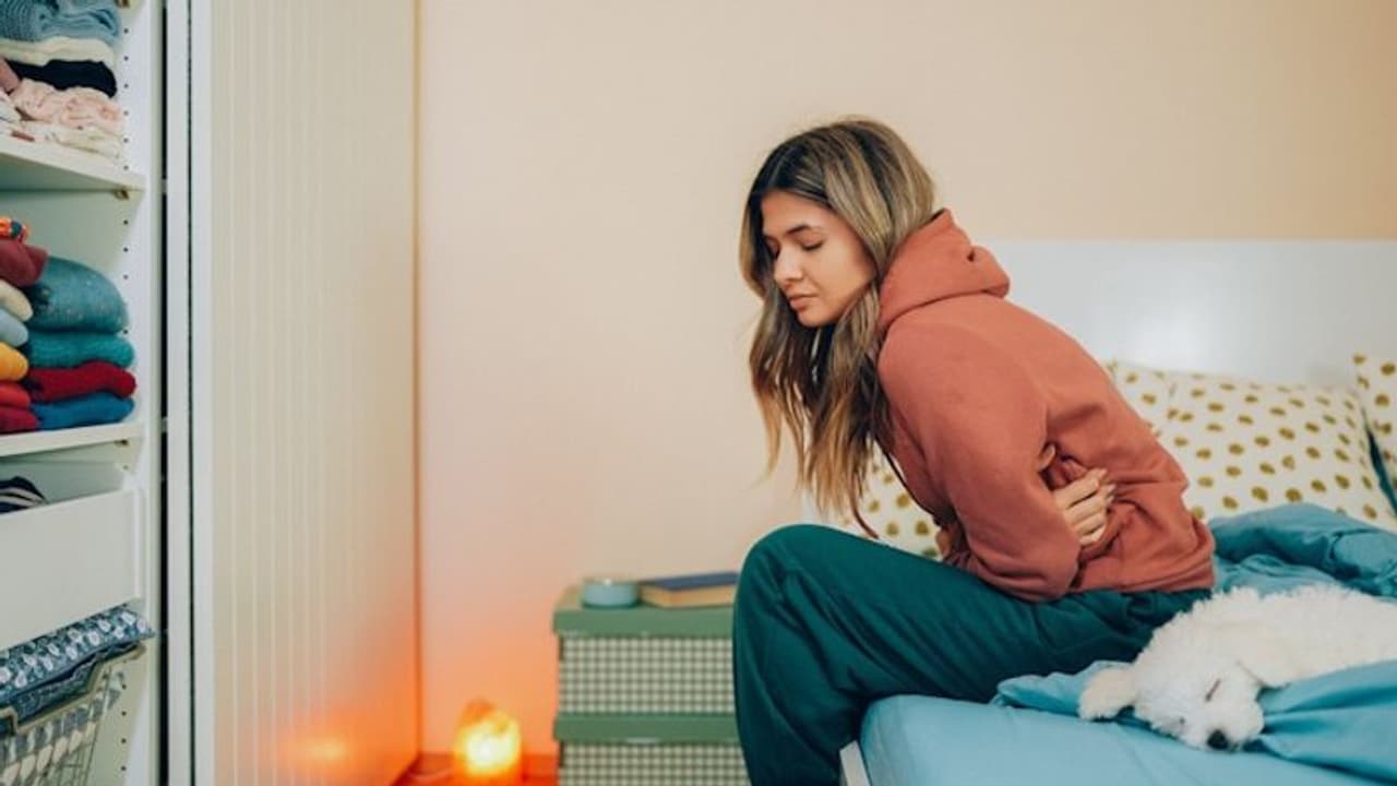 குளிர்காலத்தில் மாதவிடாய் வலி பாடாய்ப்படுத்துதா..? குறைக்க சிம்பிள் வழிகள் இதோ..! குளிர்காலத்தில் மாதவிடாய் வலி பாடாய்ப்படுத்துதா..? குறைக்க சிம்பிள் வழிகள் இதோ..!