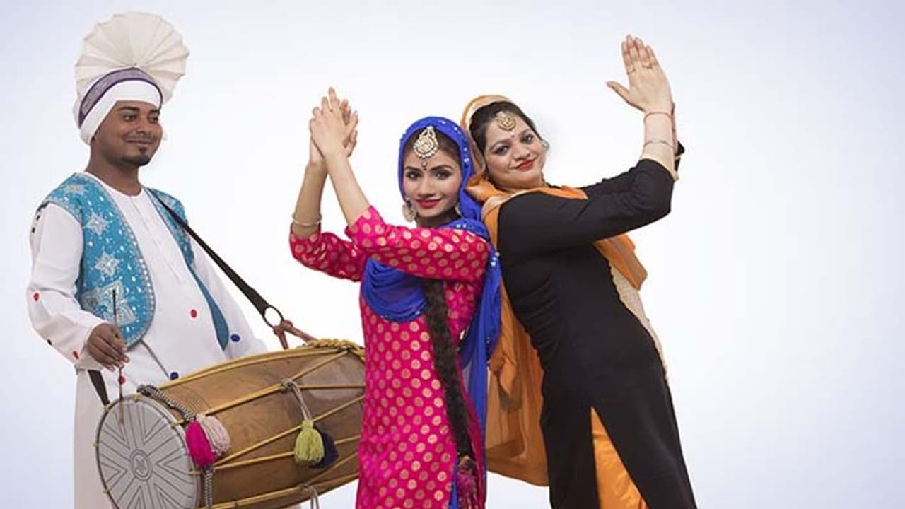 Lohri Songs: लोहड़ी पर जरूर गाए जाते हैं ये गीत, इनके बिना पूरी नहीं होता ये उत्सव Lohri Songs: लोहड़ी पर जरूर गाए जाते हैं ये गीत, इनके बिना पूरी नहीं होता ये उत्सव