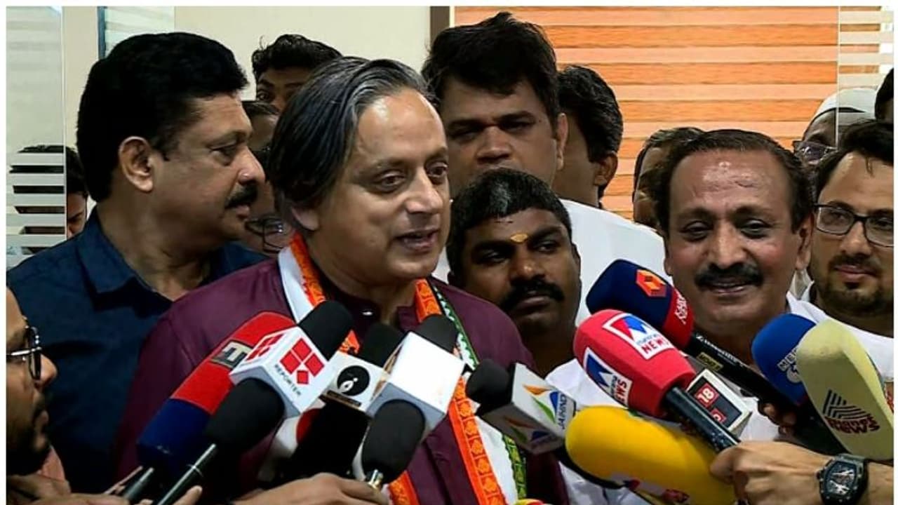 'മുഖ്യമന്ത്രി സ്ഥാനാർത്ഥിത്വം പ്രഖ്യാപിച്ചിട്ടില്ല'; മത്സരിക്കണോ എന്ന് തീരുമാനിക്കേണ്ടത് പാര്‍ട്ടിയെന്ന് തരൂർ