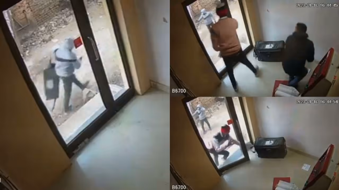 എടിഎമ്മിൽ പണം നിറയ്ക്കാനെത്തിയ സംഘത്തെ ആക്രമിച്ച് കവർച്ച; ദില്ലിയിലെ ദൃശ്യങ്ങൾ പുറത്ത്