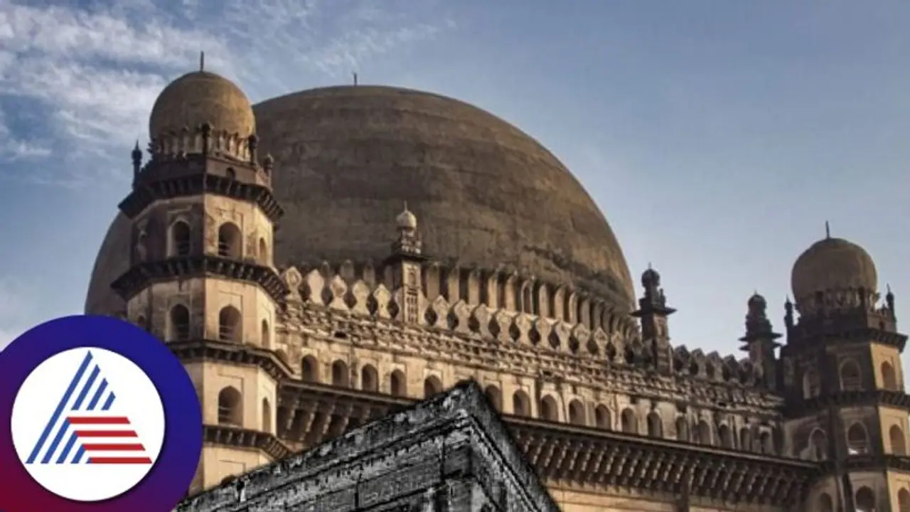 Vijayapura: 8 ವರ್ಷಗಳಿಂದ ನಡೆದಿಲ್ಲ ನವರಸಪುರ ಉತ್ಸವ, ಸಿದ್ದೇಶ್ವರ ಶ್ರೀ ಕಾಲವಾದ ಹಿನ್ನೆಲೆ ಈ ಬಾರಿಯು ಡೌಟು Vijayapura: 8 ವರ್ಷಗಳಿಂದ ನಡೆದಿಲ್ಲ ನವರಸಪುರ ಉತ್ಸವ, ಸಿದ್ದೇಶ್ವರ ಶ್ರೀ ಕಾಲವಾದ ಹಿನ್ನೆಲೆ ಈ ಬಾರಿಯು ಡೌಟು