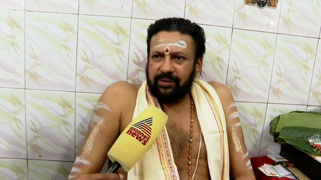 സന്നിധാനത്ത് സൌകര്യങ്ങൾ കുറവ്, സർക്കാർ ഇടപെടണം; റോപ് വേ ആവശ്യമെന്നും തന്ത്രി കണ്ഠരര് രാജീവര് സന്നിധാനത്ത് സൌകര്യങ്ങൾ കുറവ്, സർക്കാർ ഇടപെടണം; റോപ് വേ ആവശ്യമെന്നും തന്ത്രി കണ്ഠരര് രാജീവര്