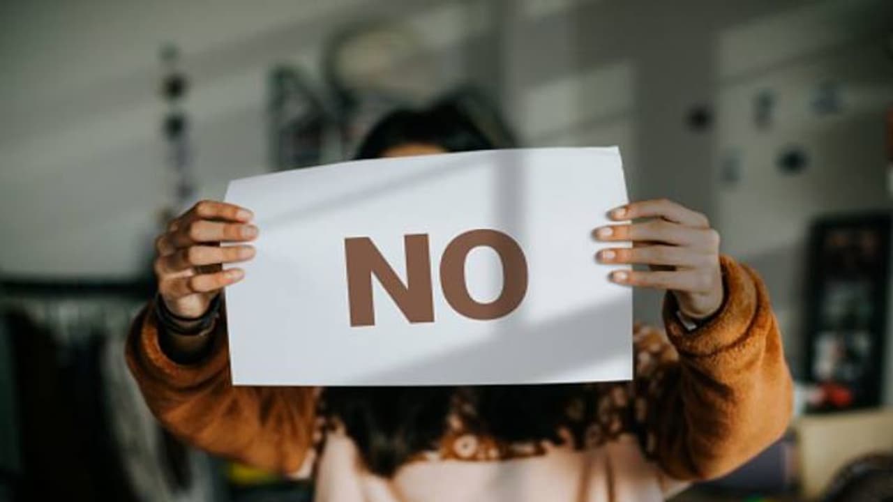 പ്രണയത്തിൽ നിന്നും പിന്മാറുമെന്ന് പറഞ്ഞു, 14 കാരൻ പെൺകുട്ടിയെ വെടിവച്ചത് മൂന്ന് തവണ പ്രണയത്തിൽ നിന്നും പിന്മാറുമെന്ന് പറഞ്ഞു, 14 കാരൻ പെൺകുട്ടിയെ വെടിവച്ചത് മൂന്ന് തവണ