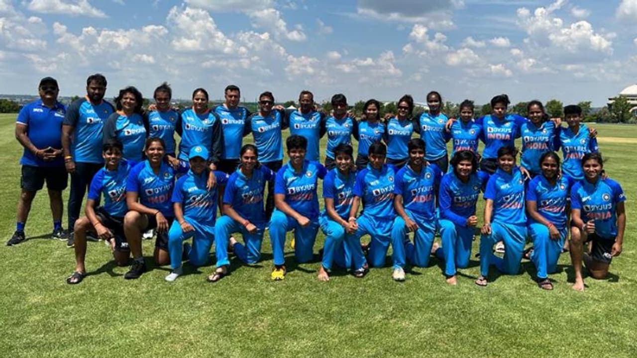 അണ്ടര് 19 വനിതാ ലോകകപ്പ്: ഷെഫാലിക്ക് രണ്ട് വിക്കറ്റ്; ഇന്ത്യക്കെതിരെ ദക്ഷിണാഫ്രിക്കയ്ക്ക് മികച്ച സ്കോര് അണ്ടര് 19 വനിതാ ലോകകപ്പ്: ഷെഫാലിക്ക് രണ്ട് വിക്കറ്റ്; ഇന്ത്യക്കെതിരെ ദക്ഷിണാഫ്രിക്കയ്ക്ക് മികച്ച സ്കോര്