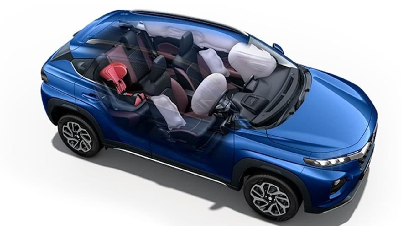 കളം മാറ്റിച്ചവിട്ടാൻ മാരുതി, ടാറ്റയെ വിറപ്പിക്കാൻ പുതിയ തന്ത്രങ്ങള്! കളം മാറ്റിച്ചവിട്ടാൻ മാരുതി, ടാറ്റയെ വിറപ്പിക്കാൻ പുതിയ തന്ത്രങ്ങള്!