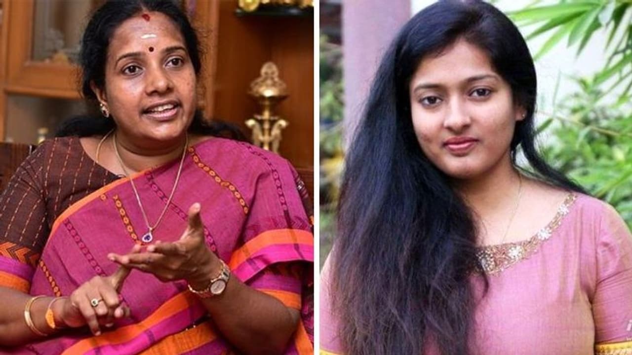 TN BJP: தைரியமான பெண்! நம்பிக்கை முக்கியம்.. காயத்ரி ரகுராமுக்கு அட்வைஸ் கொடுத்த வானதி சீனிவாசன்! TN BJP: தைரியமான பெண்! நம்பிக்கை முக்கியம்.. காயத்ரி ரகுராமுக்கு அட்வைஸ் கொடுத்த வானதி சீனிவாசன்!